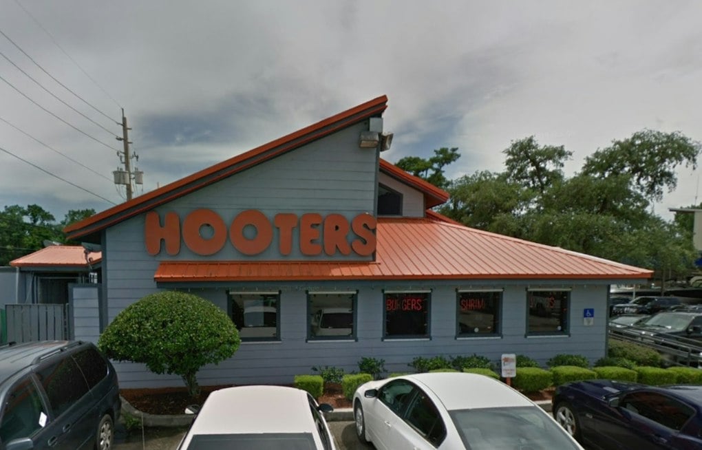 Jacksonville's Last Hooters Shuts Down on San Jose Boulevard, Ending a 40-Year Run