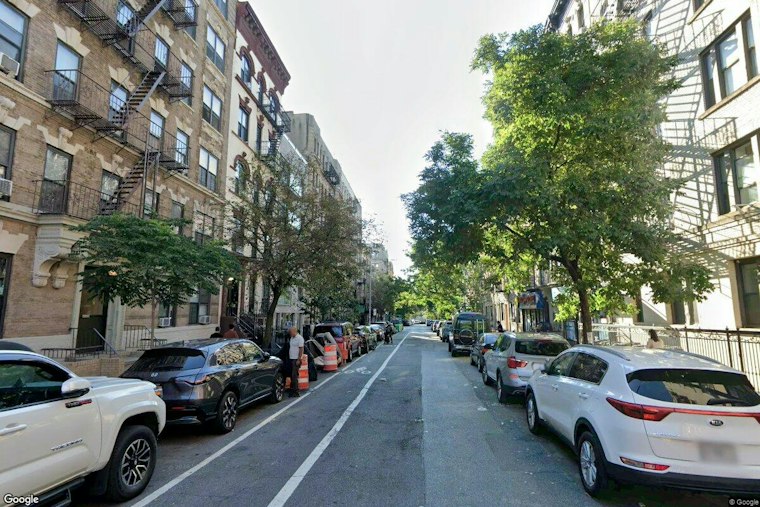 Jay Street Busway Gets Concrete Boarding Islands to Split Up Buses and Bikes