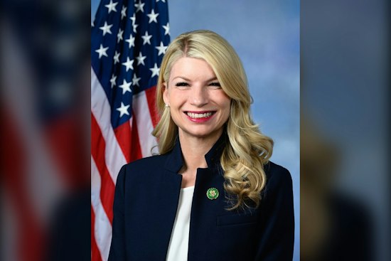 Jefferson County's Pettersen Bets on Trump Backlash as Rival Blasts Both Parties