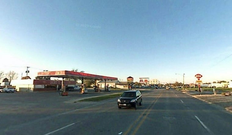 Jefferson Gas Station Owner Fills Former Dairy Queen With New Liquor Store