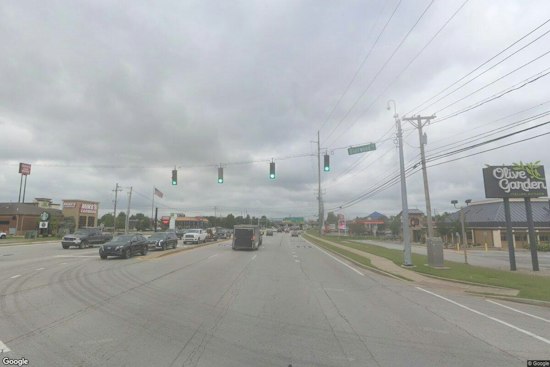 Jeffersontown Man Dies After Being Struck By Vehicle On Hurstbourne Parkway