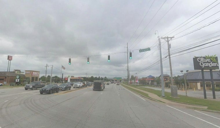 Jeffersontown Man Dies After Being Struck By Vehicle On Hurstbourne Parkway