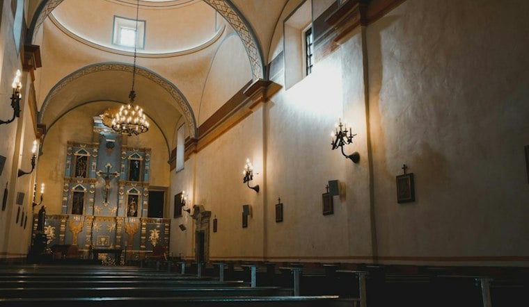 Jeffries Stumps in San Antonio Churches as Texas House Races Tighten