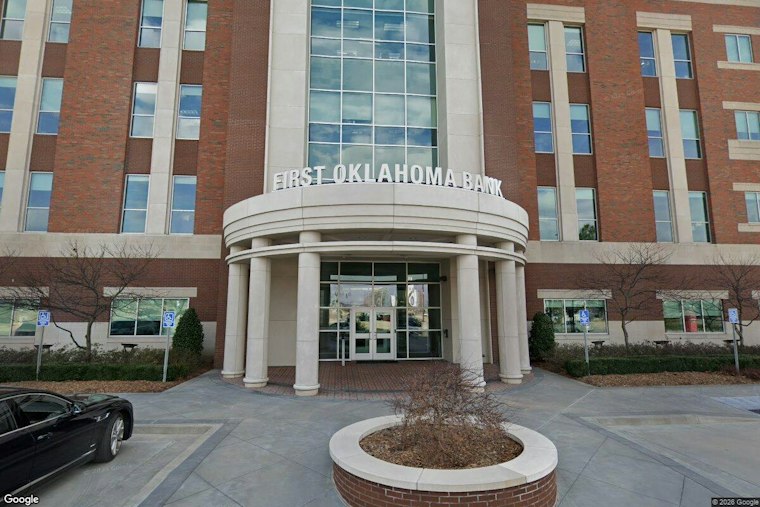 Jenks Bank Emptied Over Fake FBI Agent's Bomb Claim, Police Say