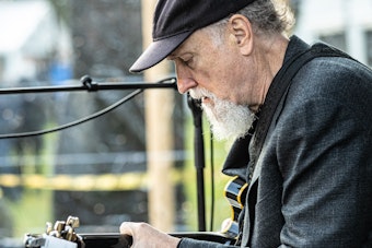 John Scofield Brings Funky Electrospective to SFJAZZ on Halloween Weekend
