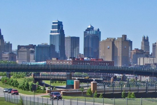 Kansas City Basks in Balmy 79-Degree Friday Before Gray Skies Creep Back
