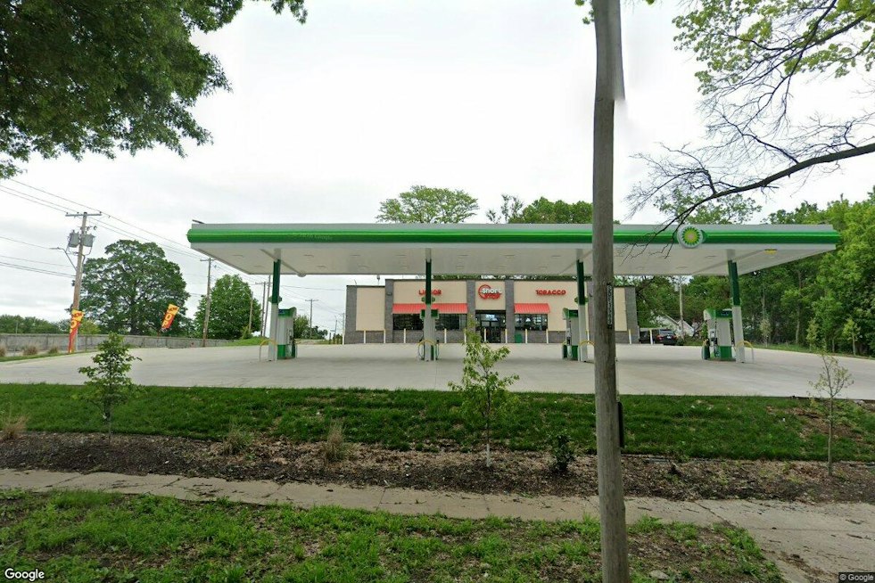 Kansas City Police Seek Family of 5-Year-Old Boy Found Alone at BP Station