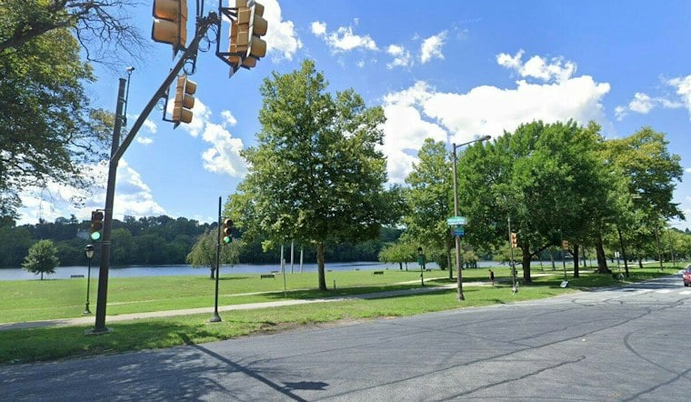Kelly Drive Crash Hurts Two Near Fountain Green Drive, Closes Lanes Again