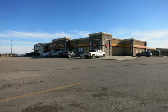 Kerrville Lands New Buc-ee's Rival With 80,000-Gallon Truck Stop at I-10