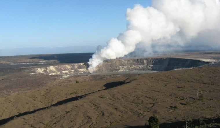 Kīlauea Magma Finds New Path Underground, Shuts Keanakākoʻi Area at Big Island Park