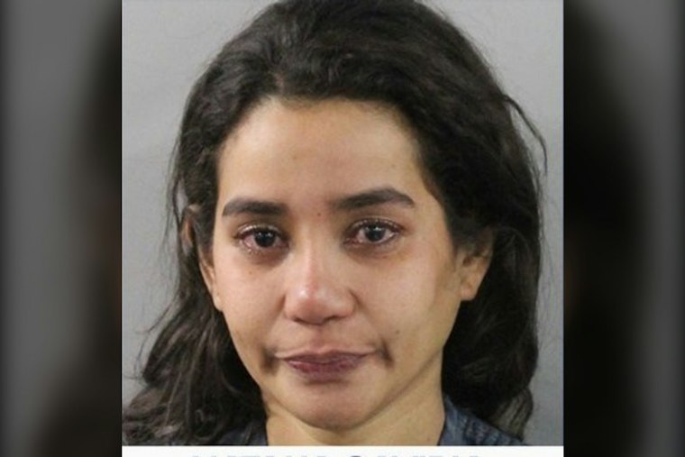 Knife-Wielding Woman Held At Gunpoint By Shoppers At Polk County Dollar General