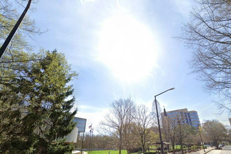 Knoxville Sizzles at 89 Before Stormy Weekend Washout