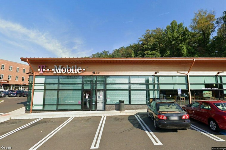Korean Fried Chicken Chain bhc Lands First Pennsylvania Shop in Elkins Park