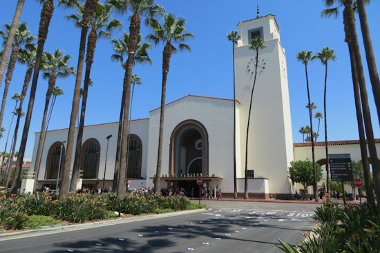 LA Union Station Lights 30-Foot Tree for 11th Year, Free Party Included