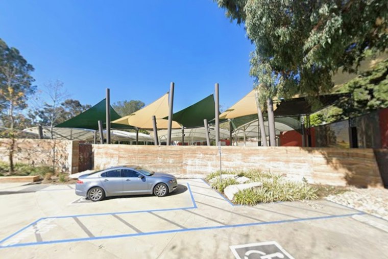 Laguna Beach Council Hopefuls Clash Over Parking Fixes, Artist Housing