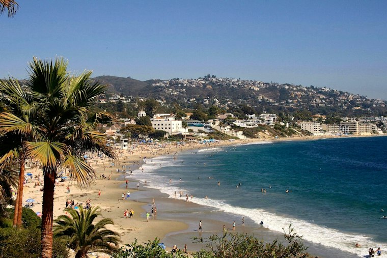 Laguna Beach Ratifies Storm Emergency as Surf Floods Main Beach, Shuts Aliso
