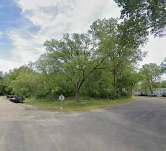 Lakeville Bus Company Snaps Up 55-Acre Vadnais Heights Campus for $12.75M
