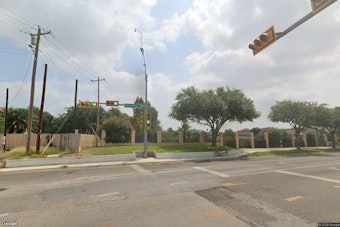 Laredo Man, 26, Jailed After Throwing Rocks at Cars, Dirt and Pebbles at Officer, Patrol Car