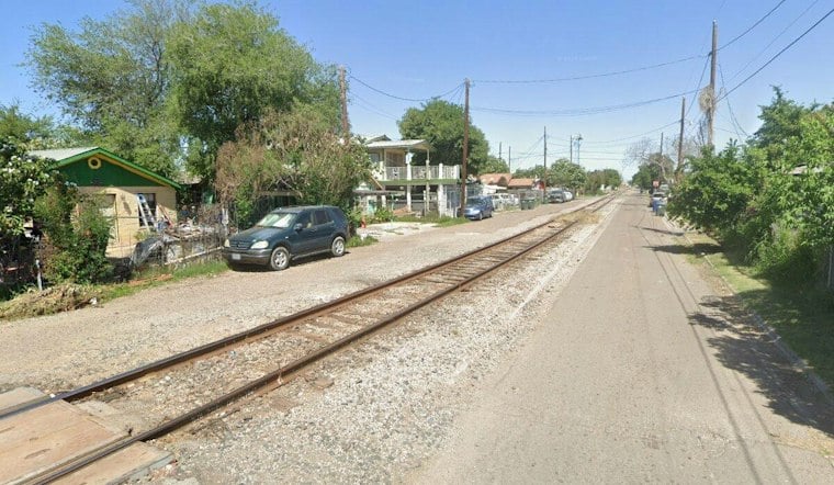 Laredo Man, 55, Barricades Inside Home After Pointing Gun at Repo Worker