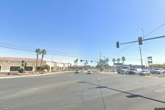 Las Vegas Hobby Shop Robbed of RC Car, Manager Hunts Thief on Camera