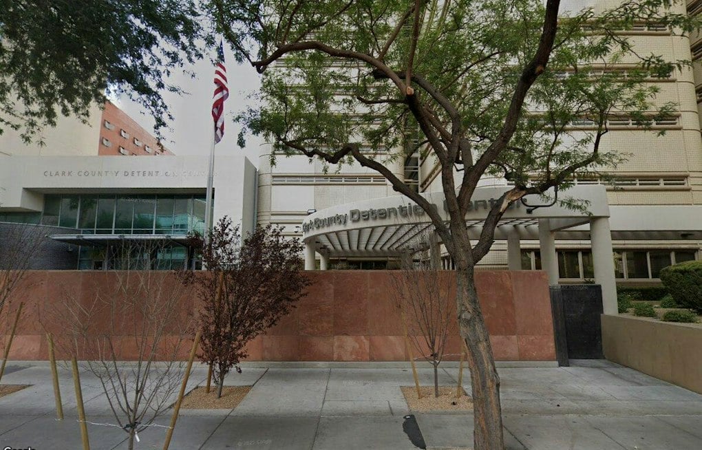 Las Vegas Man Sues Jail, Says Leg Infection Led to Amputation