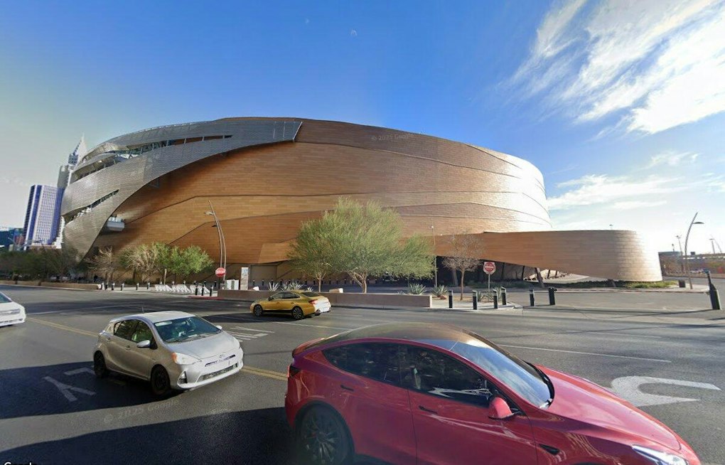 Las Vegas NBA Bid Race Narrows to Two Groups as $10 Billion Price Tag Scares One Off