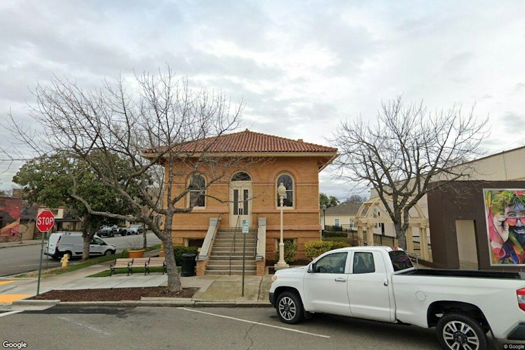 Lincoln's 1909 Carnegie Library Gets 20-Year Lease, Reborn as Clay Arts Hub