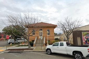 Lincoln's 1909 Carnegie Library Gets 20-Year Lease, Reborn as Clay Arts Hub