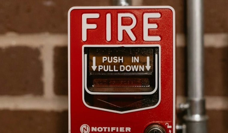 Londonderry Firefighter Hurt in Flashover While Searching Home After Report of Possible Trapped Residents