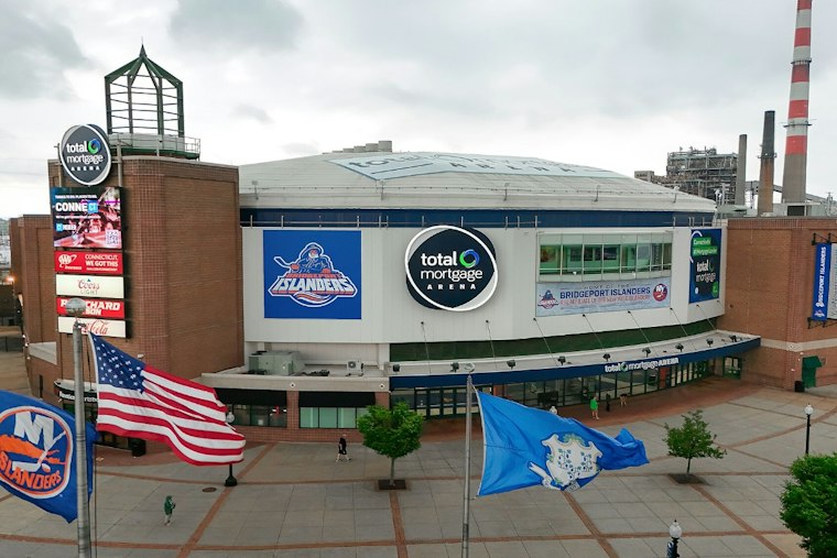 Lone Hockey Bidder Admits He's Not the Favorite for Bridgeport's Arena