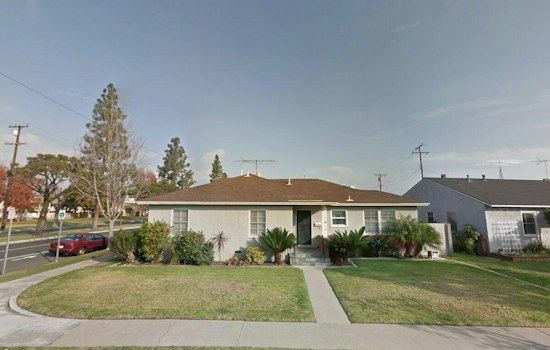 Long Beach House Turns Into Free Nightly Halloween Spectacle With 28 Computers