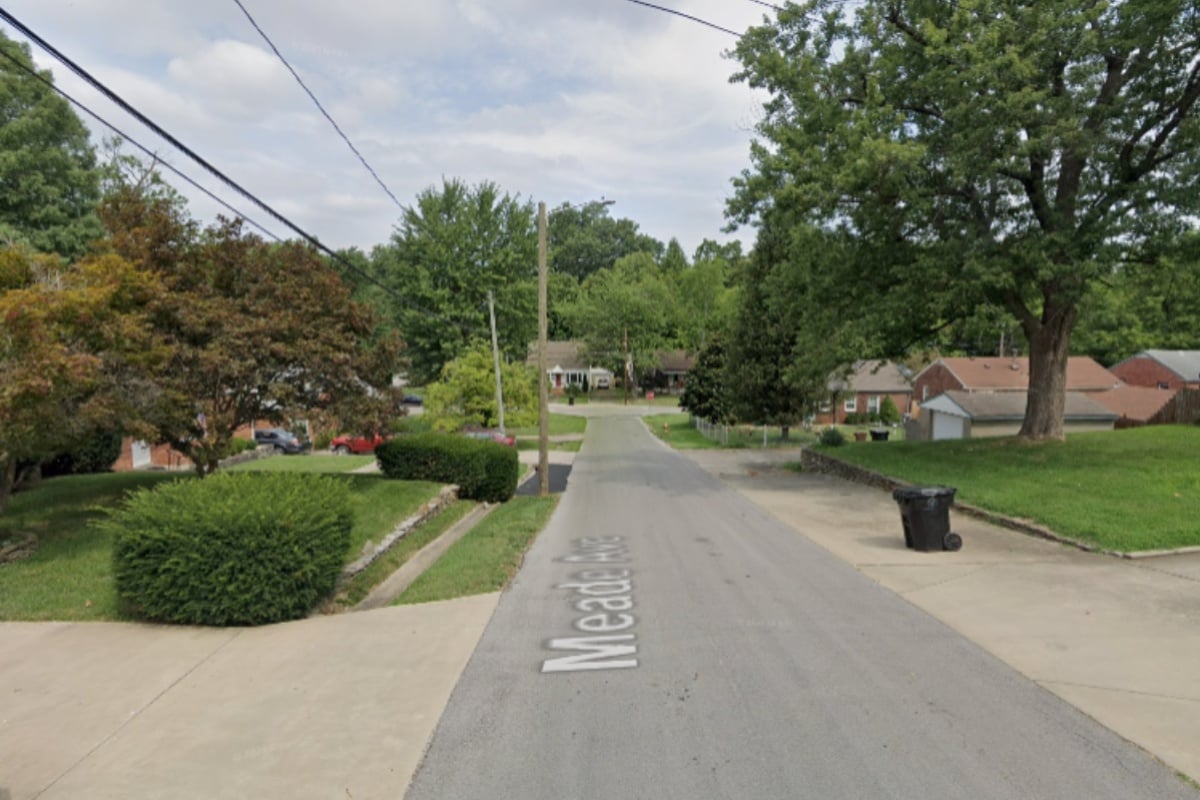 Louisville SWAT Standoff on Meade Avenue Ends in Death