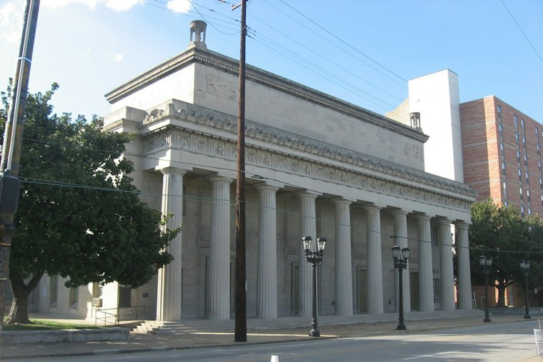Louisville Memorial Commission Sues City Over Funding Cut to Historic War Memorial