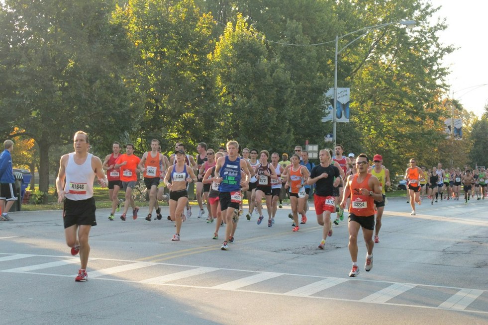 Love Island Alum Elan Bibas Chases 12 Races in 12 Months at Chicago Marathon