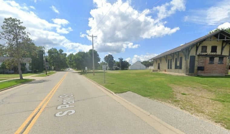 Low Daily Beer Plots Tiny Cargo-Container Taproom At Belleville's Historic Depot