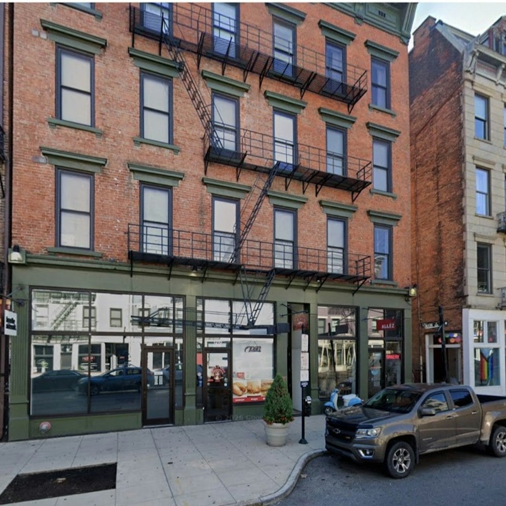 Lucky Dog OTR Vanishes Overnight, Leaving Main Street Without Its 3 A.M. Coneys