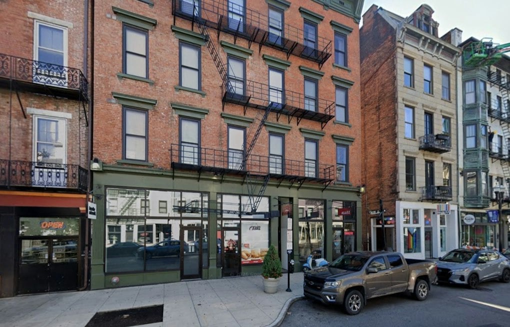 Lucky Dog OTR Vanishes Overnight, Leaving Main Street Without Its 3 A.M. Coneys