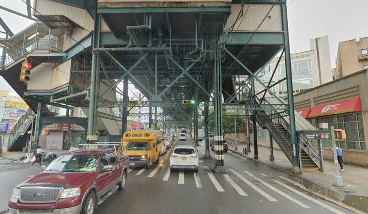 Machete Robber Strips Teen's Sneakers On Bronx No. 2 Train, Decks Good Samaritan