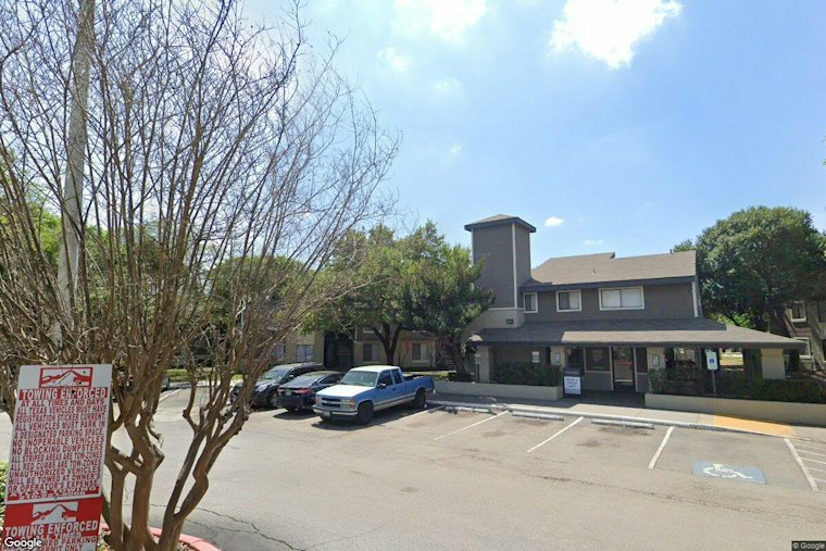 Major Apartment Blaze on San Antonio's West Side Completely Extinguished
