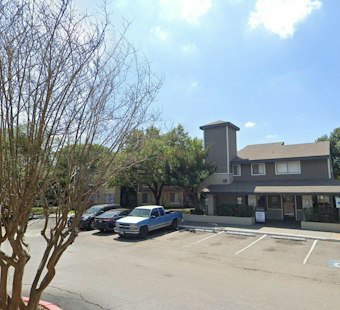 Major Apartment Blaze on San Antonio's West Side Completely Extinguished