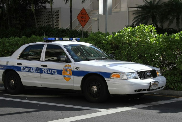 Man, 23, Followed Women Into Diamond Head Garage, Then Chased 24-Year-Old, Police Say