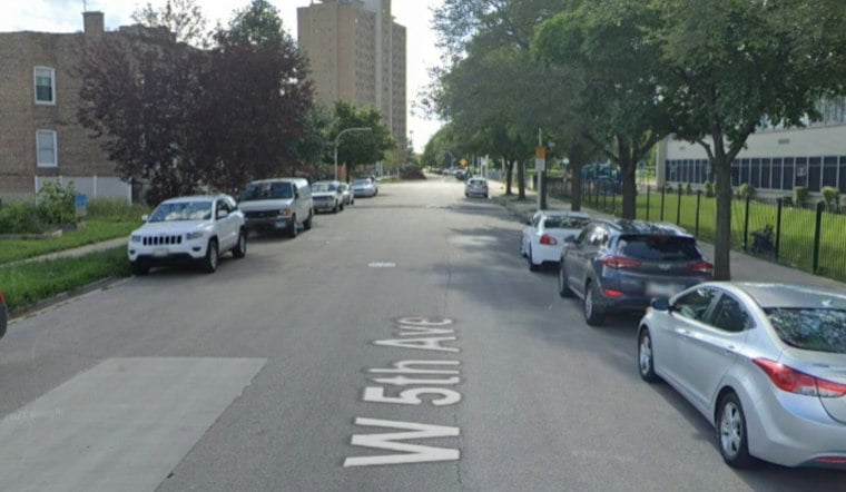 Man, 26, Shot Dead in East Garfield Park Hallway, Police Investigate