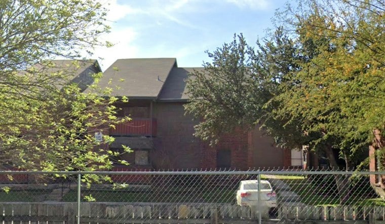 Man Critically Wounded in Shooting at West Side Complex, Suspects Still at Large