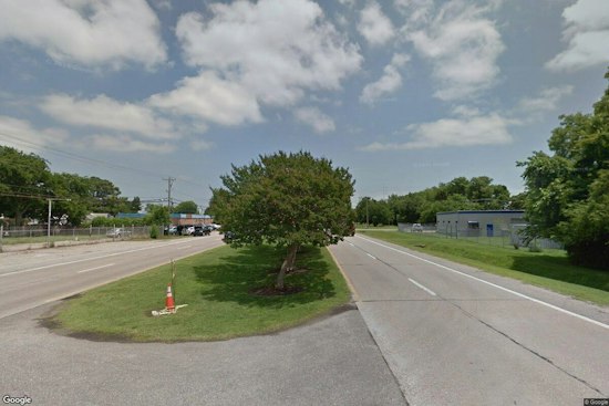 Man Dies After Car Strikes Tree in N. Armistead Ave Median in Hampton