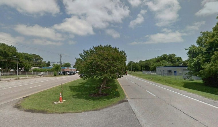 Man Dies After Car Strikes Tree in N. Armistead Ave Median in Hampton