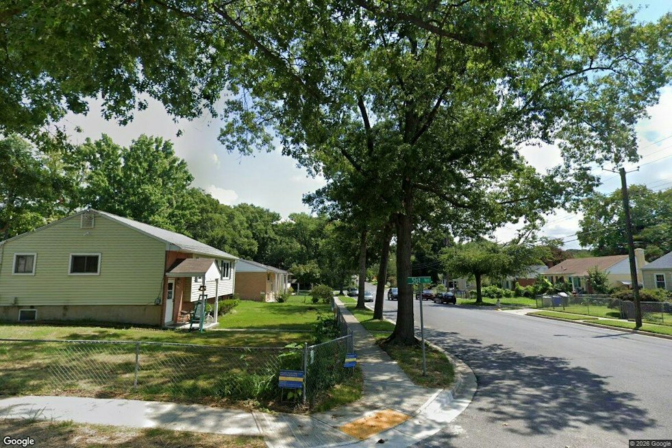 Man Fatally Stabbed Inside College Park Home, No Suspect Identified
