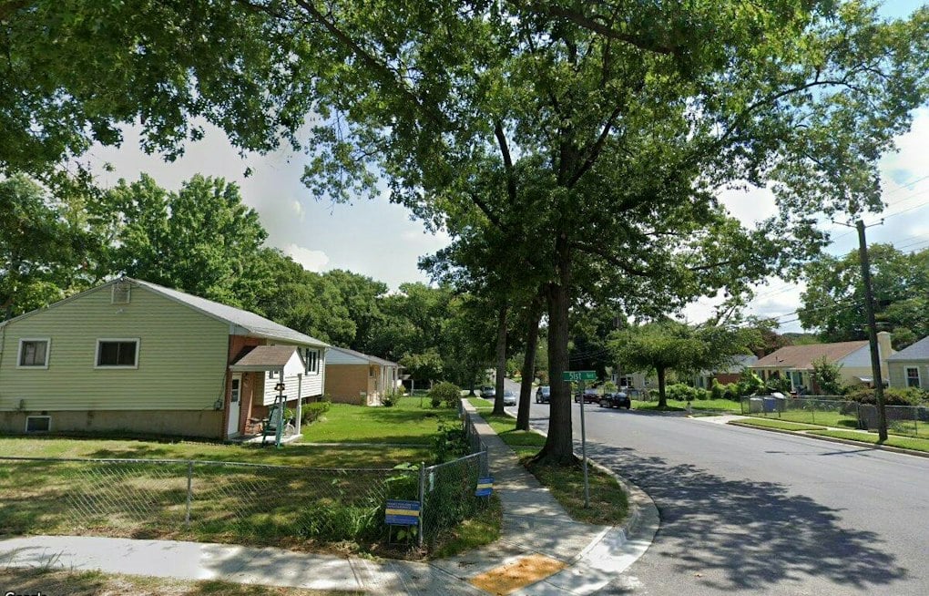 Man Fatally Stabbed Inside College Park Home, No Suspect Identified