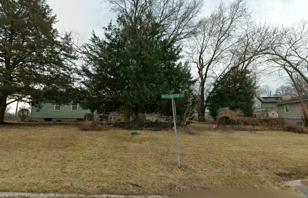 Man Found Dead Behind KCK Home on North 62nd Street, No Suspect Named