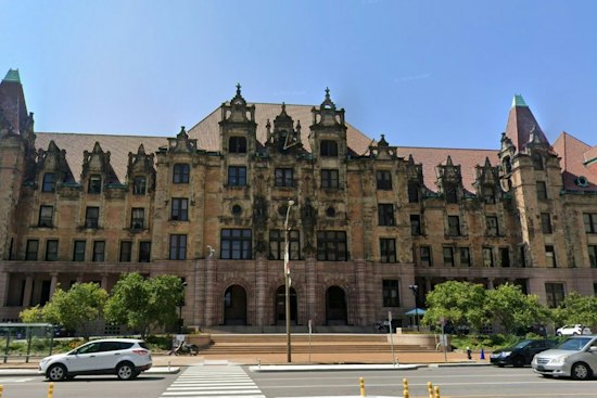 Man Grabs Attorney's Briefcase Outside St. Louis City Hall