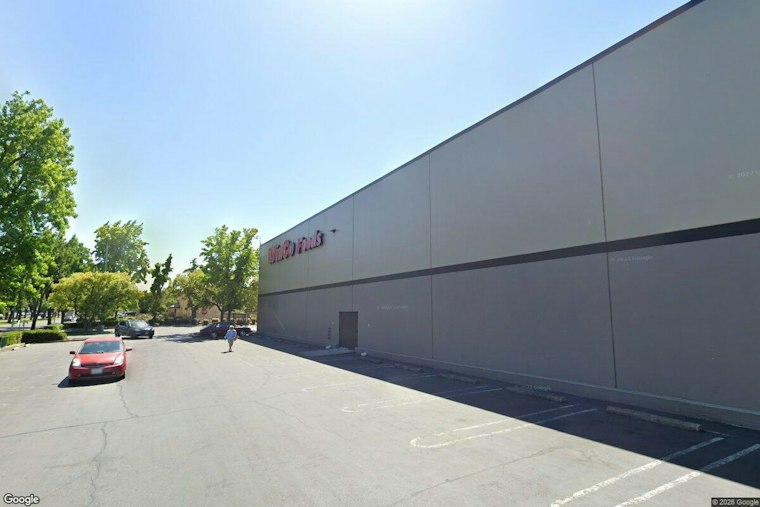 Man Plunges 50 Feet Through WinCo Skylight, Lands on Store Racks